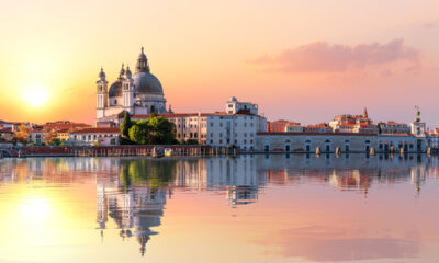 Panorama della laguna e di Venezia al tramonto