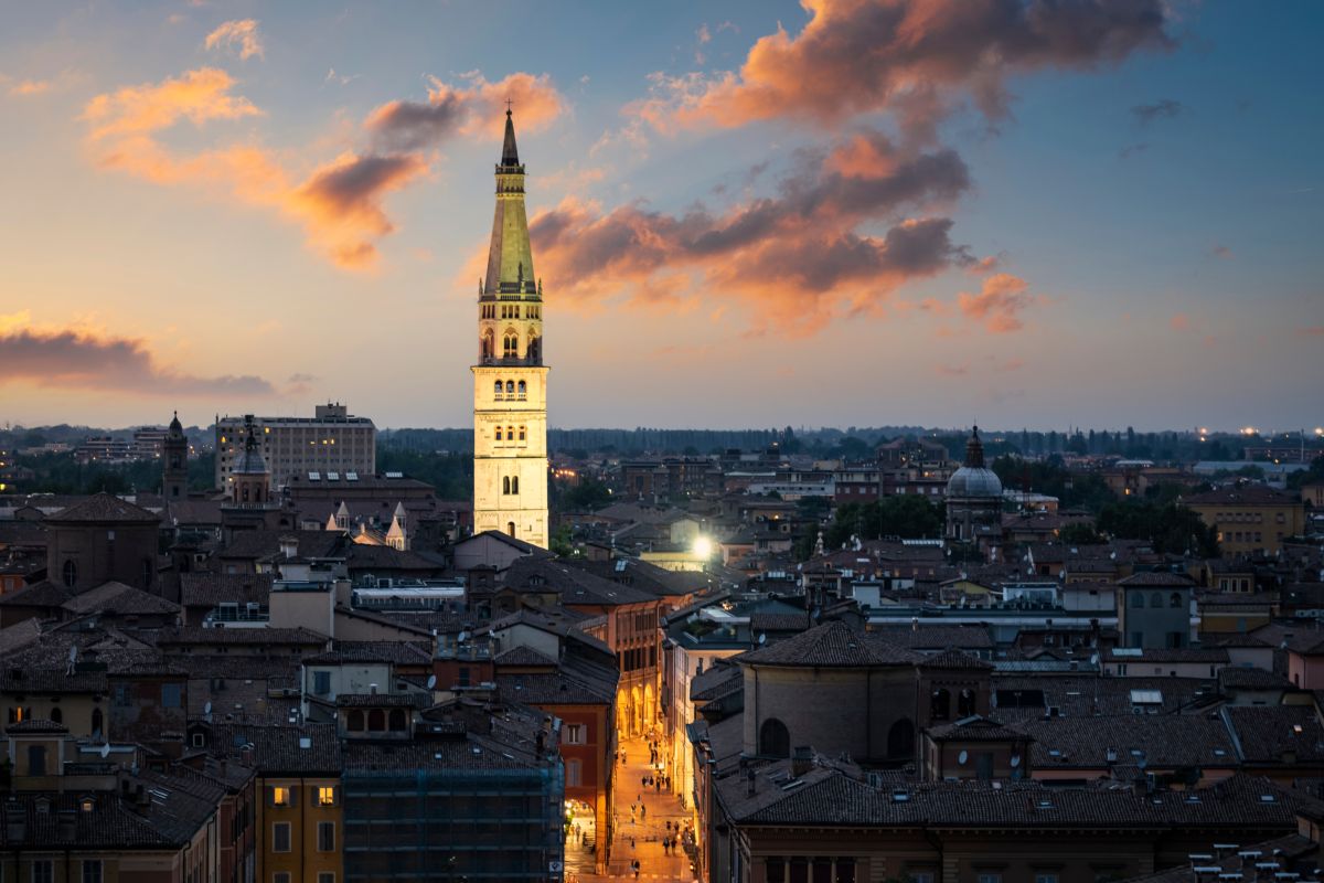 Modena al tramonto