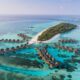 Panorama con resort alle Maldive