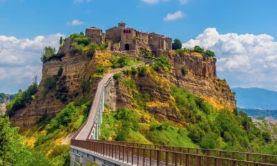 Vista dal ponte pedonale del borgo antico di Civita, frazione di Bagnoregio