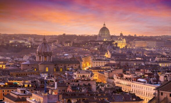 Vista sulla città di Roma al tramonto