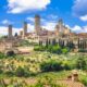 Veduta panoramica di San Gimignano con le sue torri medievali