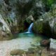 Vista panoramica di una cascata sul monte Cucco