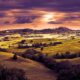 Vista panoramica delle colline attorno a Montepulciano al tramonto