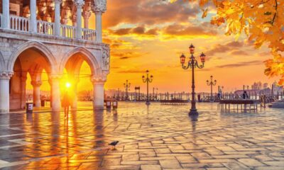 Sole al tramonto in una sera d'autunno in piazza San Marco a Venezia